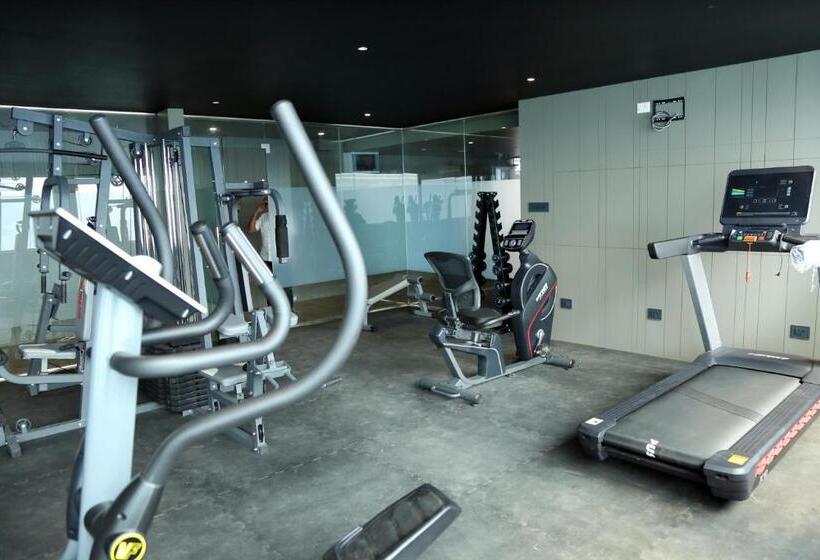 호텔 Crystal Suites