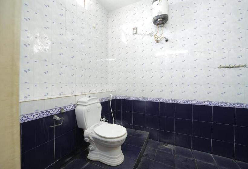 Hotel Karthik Residence