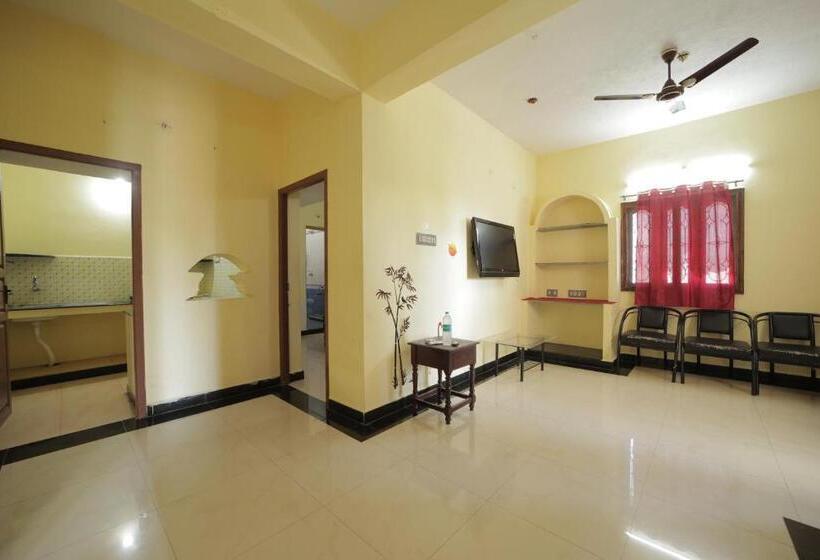 Hotel Karthik Residence