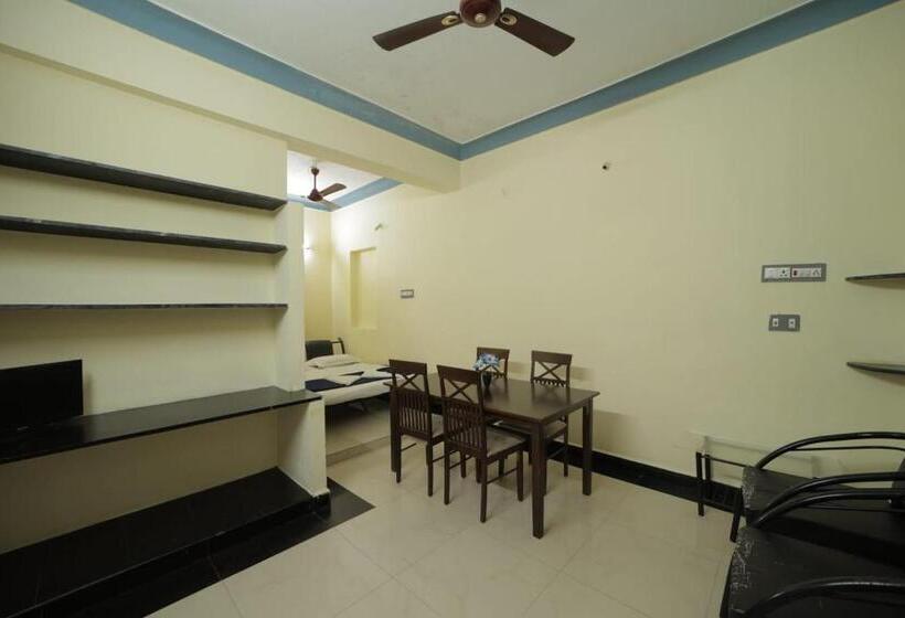 Hotel Karthik Residence