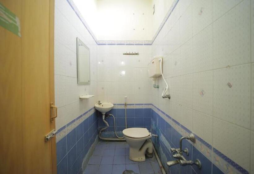 Hotel Karthik Residence