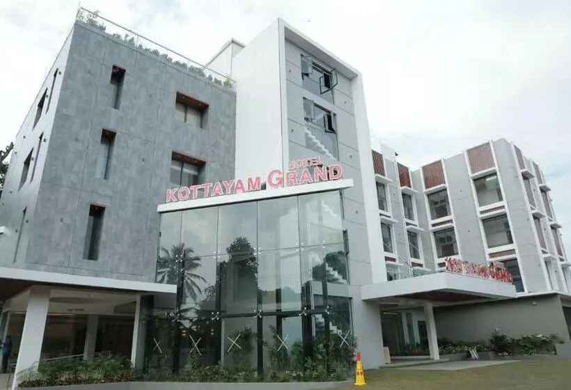 ホテル Kottayam Grand