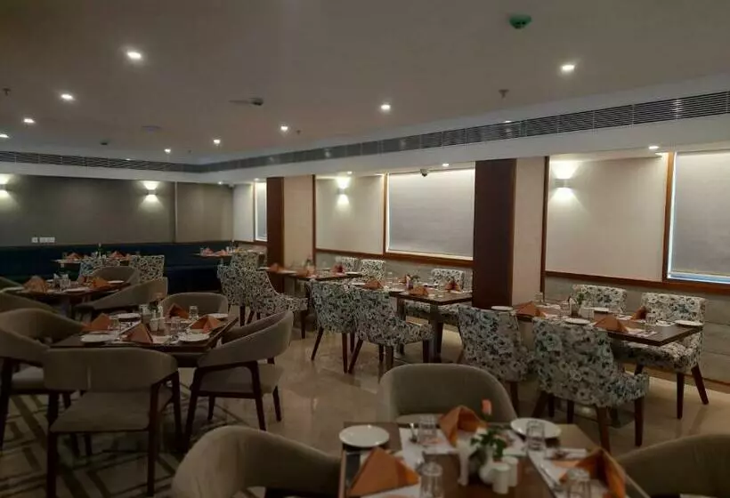 ホテル Kottayam Grand