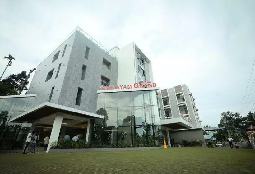 ホテル Kottayam Grand