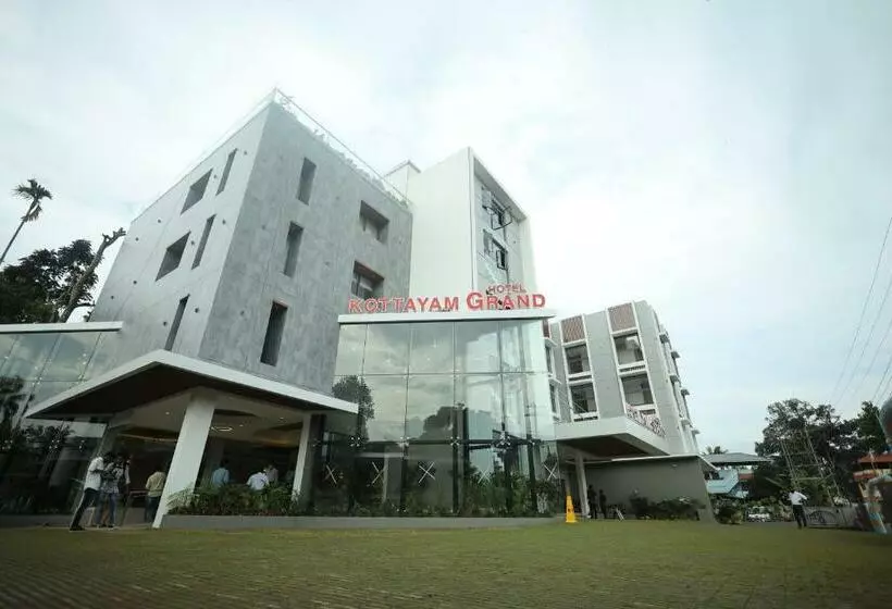 ホテル Kottayam Grand