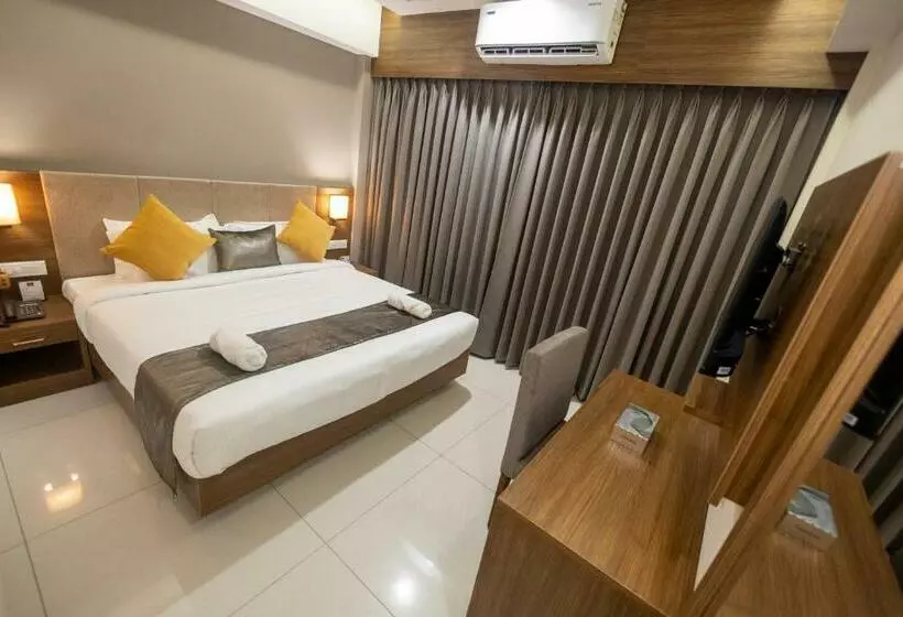 ホテル Kottayam Grand