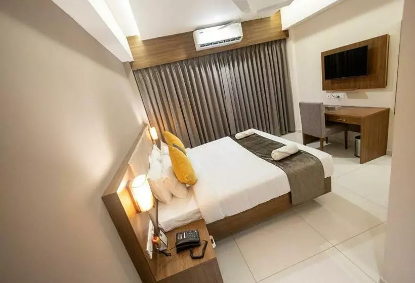 ホテル Kottayam Grand