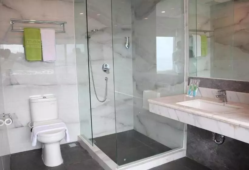 Maxonehotels At Jayapura