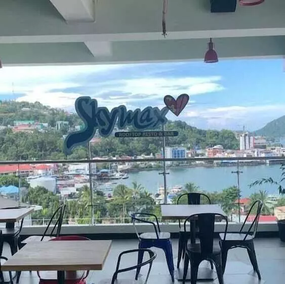 Maxonehotels At Jayapura