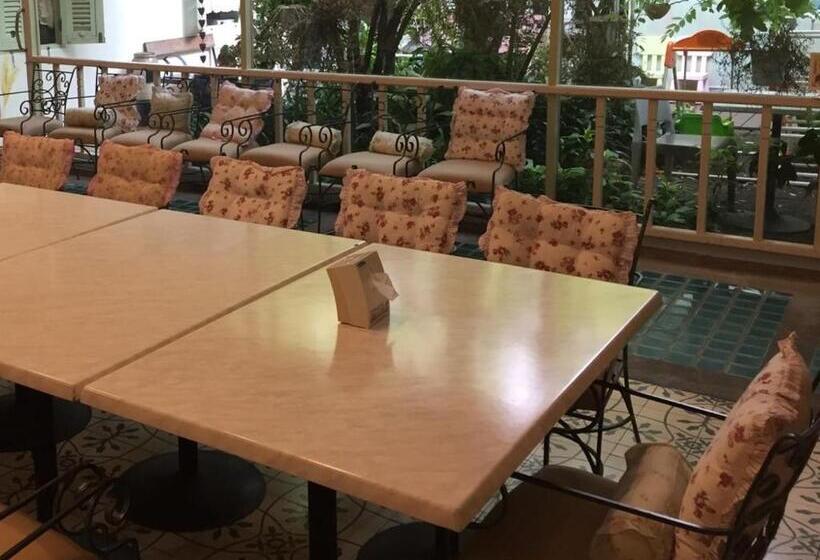 בית מלון כפרי Nara Residence Trang