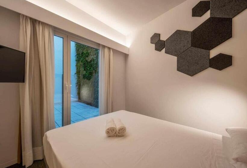 هتل Nature By Raidom