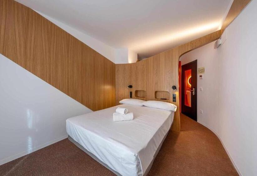 هتل Nature By Raidom