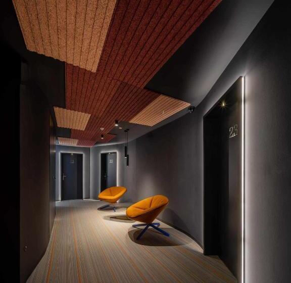 هتل Nature By Raidom