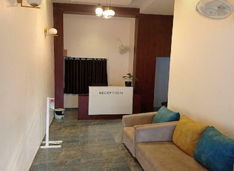 בית מלון כפרי Om International, Sangli