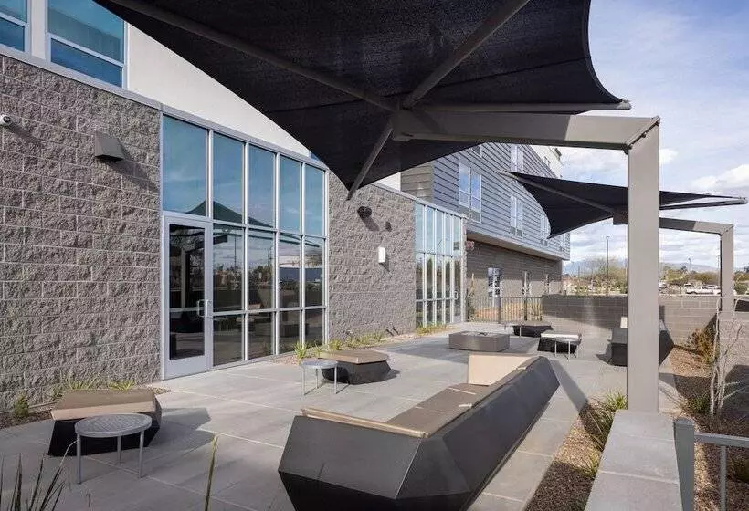ホテル Springhill Suites By Marriott Tucson At The Bridges