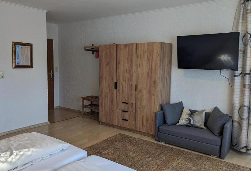 Пансион Cafe Zum Toni