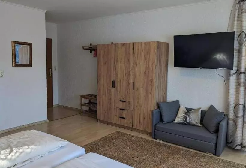 Majatalo Cafe Zum Toni