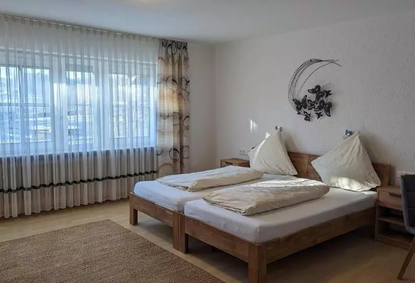 Majatalo Cafe Zum Toni