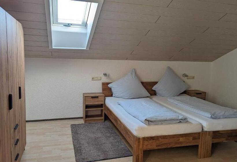 Пансион Cafe Zum Toni