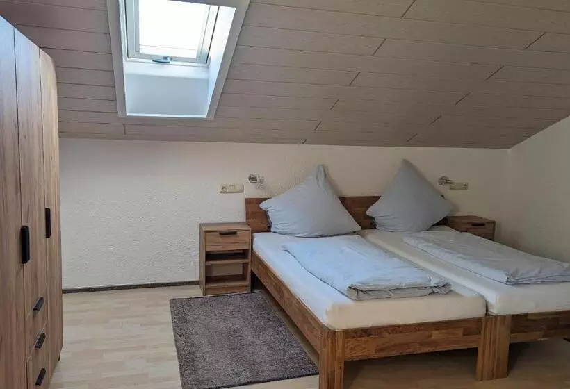 Majatalo Cafe Zum Toni