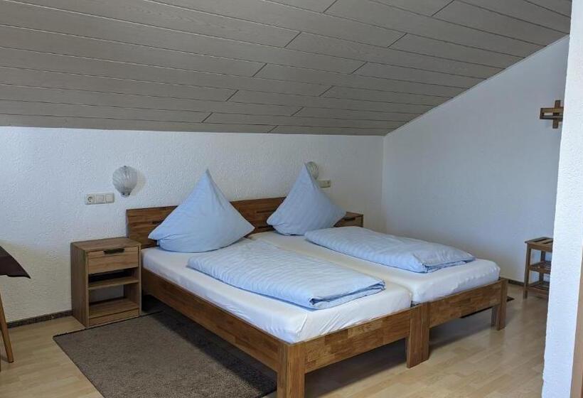 Пансион Cafe Zum Toni