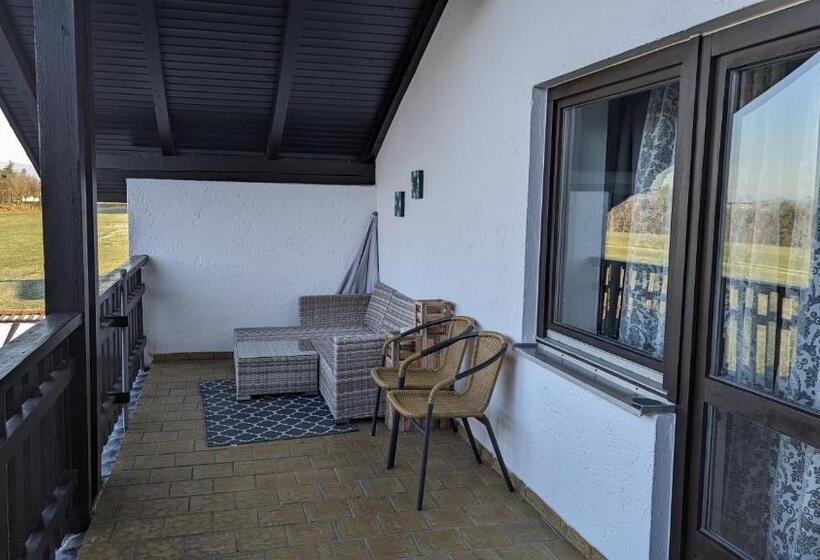 Пансион Cafe Zum Toni