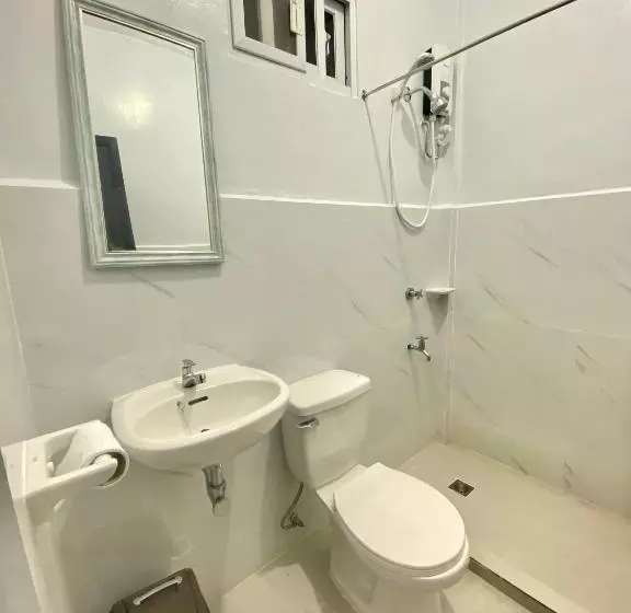 Majatalo La Casa Blanca Binoclutan Beach Resort