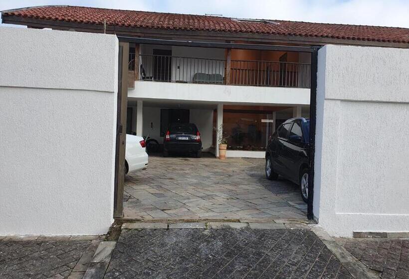 펜션 Royal Inn Spa & Pousada