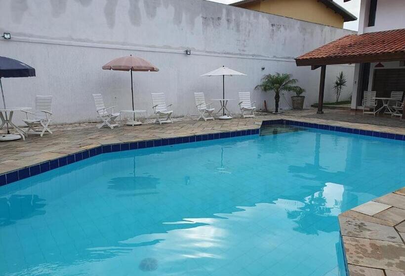 펜션 Royal Inn Spa & Pousada