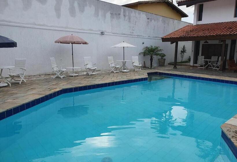 펜션 Royal Inn Spa & Pousada