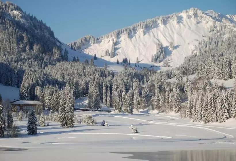 Retkeilymaja Blsv Sportcamp Direkt Im Wandergebiet Spitzingsee