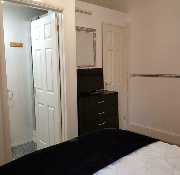 مبيت وإفطار The Cedars