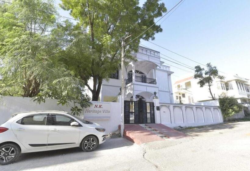 בית מלון כפרי Flagship The Castle Heritage Villa