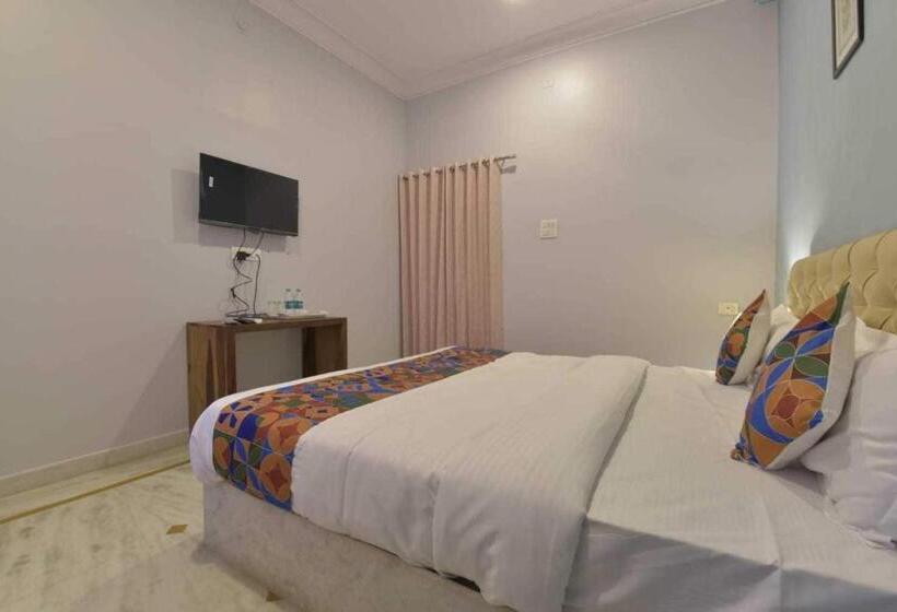 בית מלון כפרי Flagship The Castle Heritage Villa