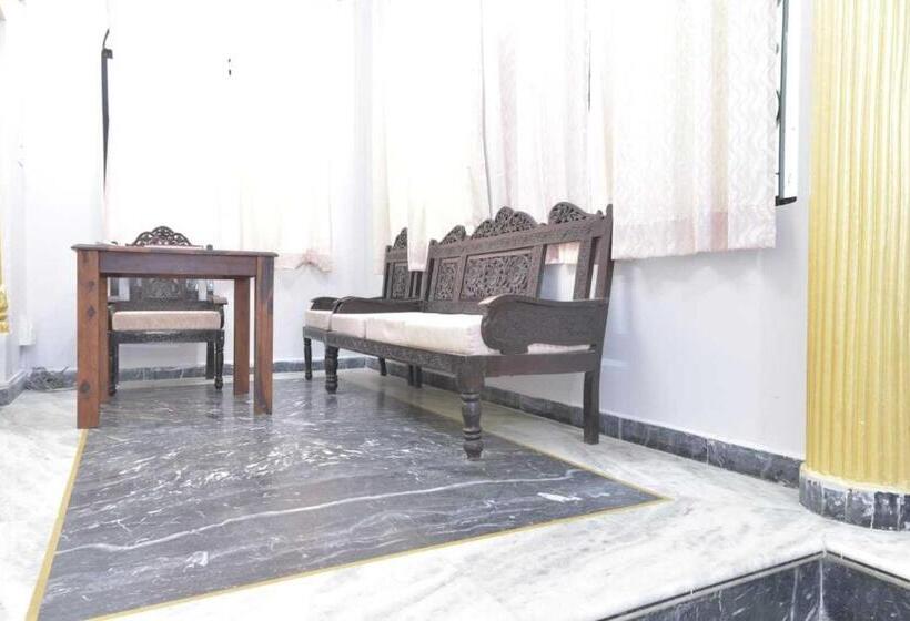 בית מלון כפרי Flagship The Castle Heritage Villa