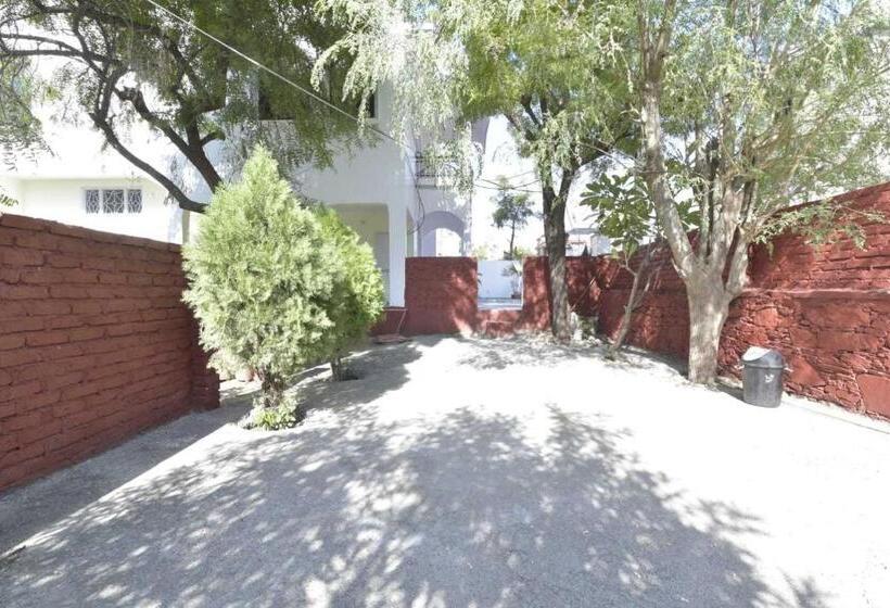 בית מלון כפרי Flagship The Castle Heritage Villa