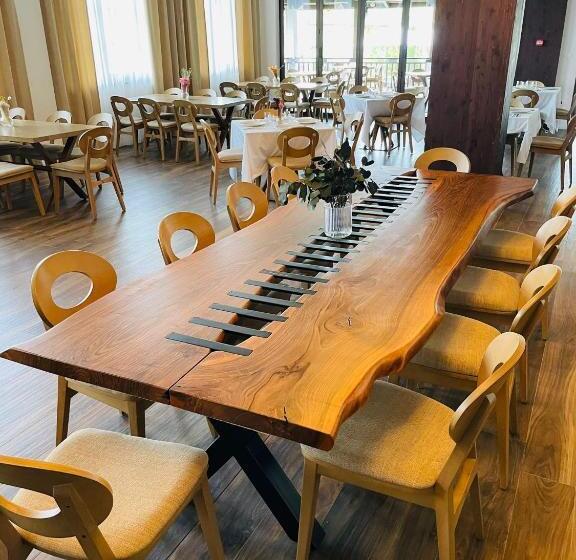 Hotel Hanul Cu Sălcii