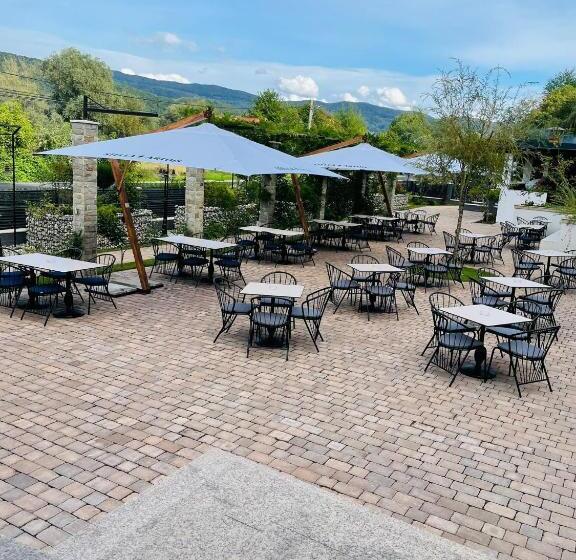 Hotel Hanul Cu Sălcii