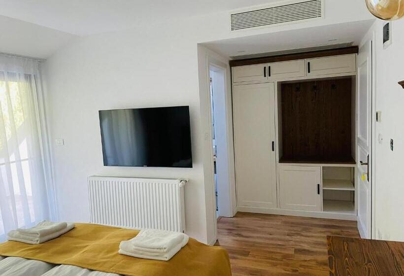 Hotel Hanul Cu Sălcii