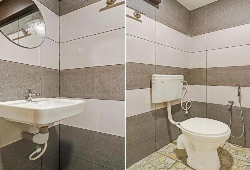 Itsy Hotels Sapphire Residency