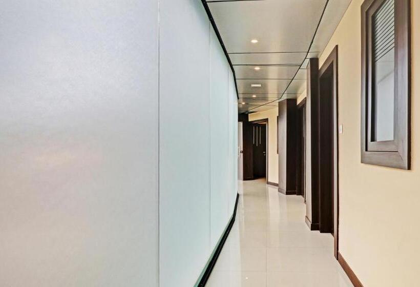 Itsy Hotels Sapphire Residency