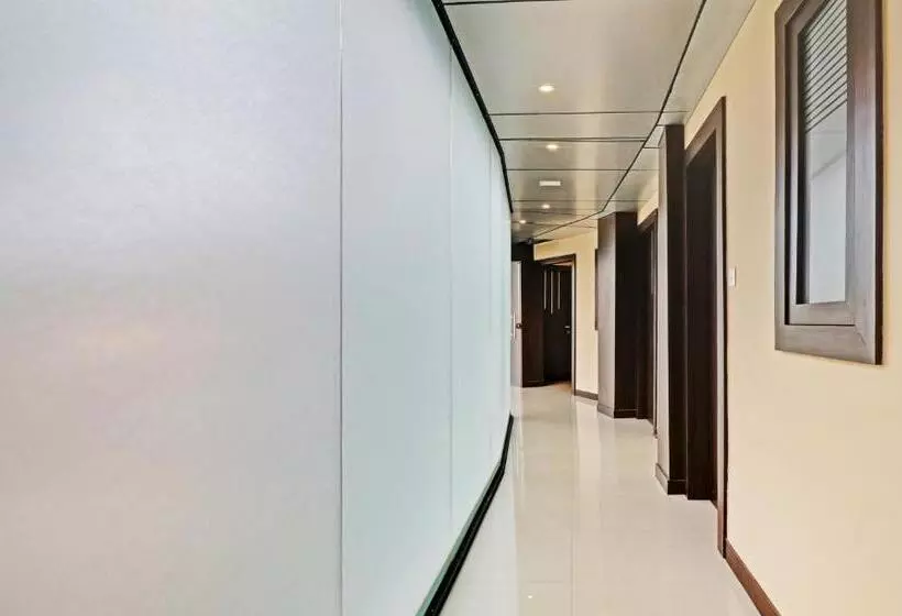 Itsy Hotels Sapphire Residency