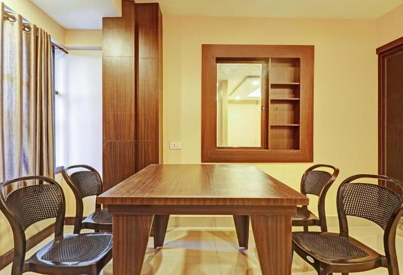 Itsy Hotels Sapphire Residency