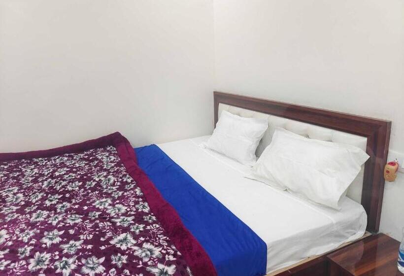 酒店 Oyo 70355  Shaurya