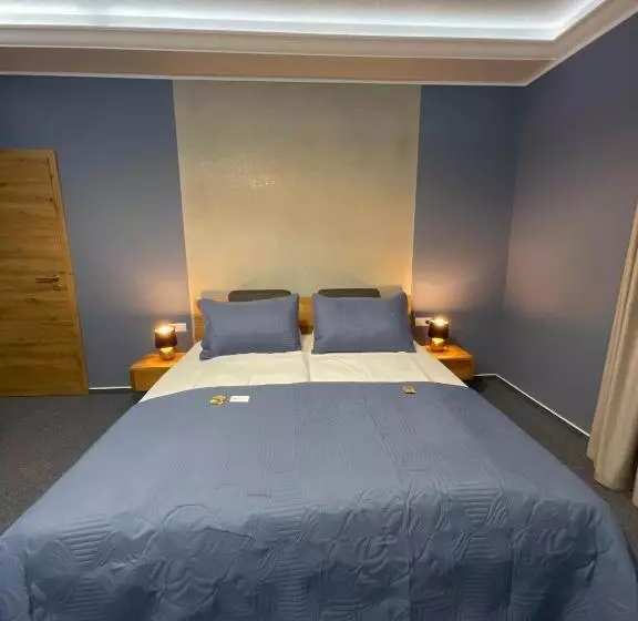 Hotelli Residenz Luxury Apartments, Klima, Kostenlose Parkplätze,netflix, Outlet 200 Meter