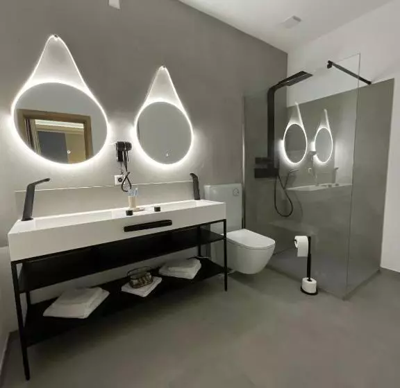 Hotelli Residenz Luxury Apartments, Klima, Kostenlose Parkplätze,netflix, Outlet 200 Meter