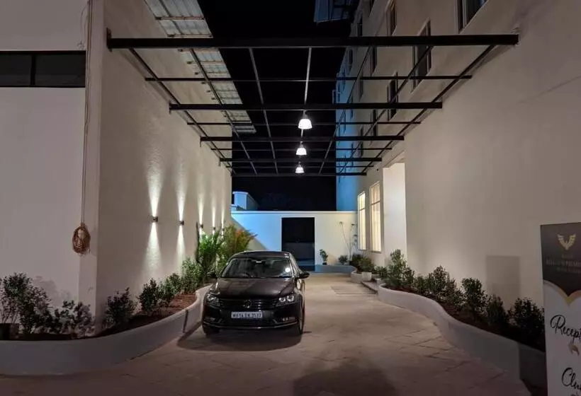 Mayur Belgaum Presidency Hotel & Spa   10 Kms From Belgaum Airport Ixg