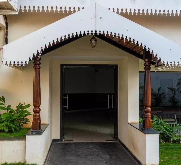 Mayur Belgaum Presidency Hotel & Spa   10 Kms From Belgaum Airport Ixg