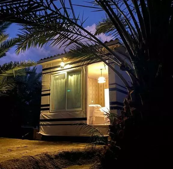 モーテル Almazham Camp Resort
