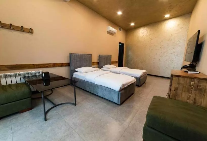 پانسیون B H Y Guesthouse In Yerevan